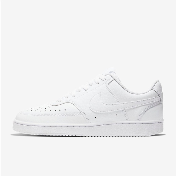 little white tennis shoes